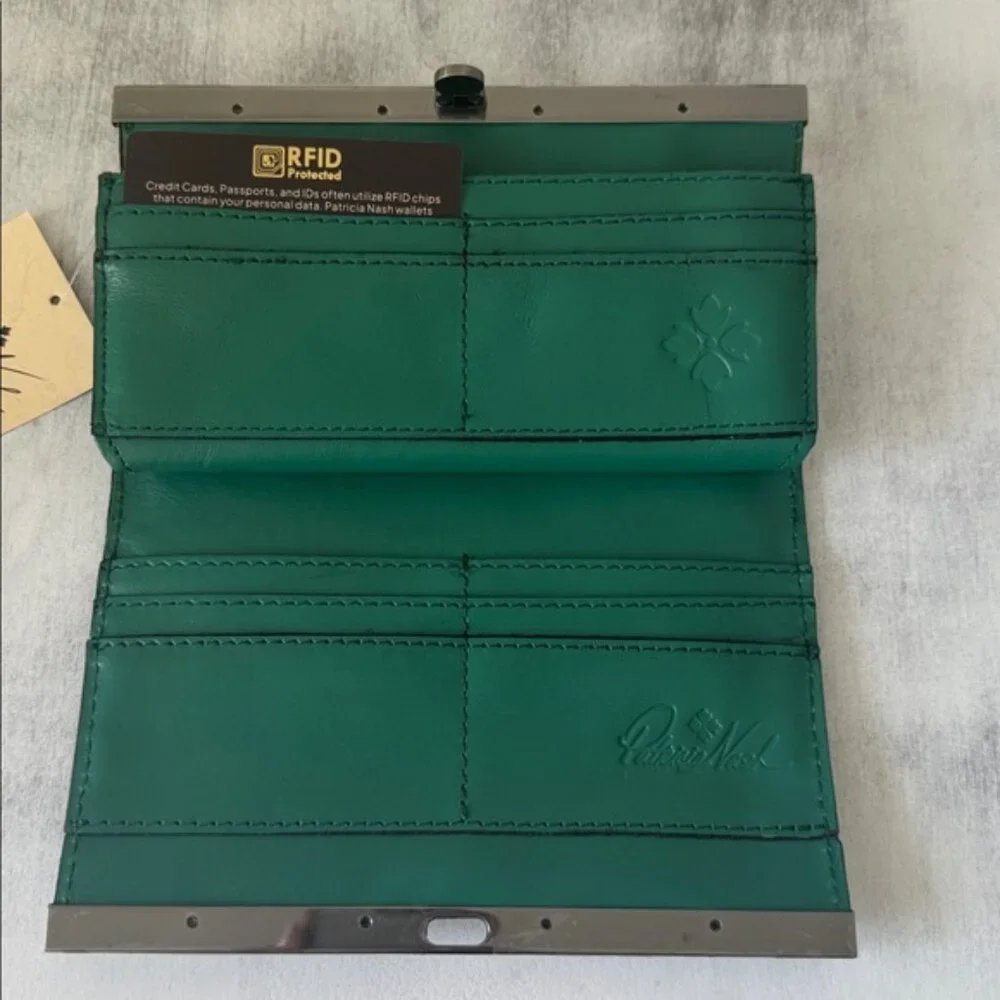Patricia Nash Cauchy Leather Frame Floral Wallet RFID Beautiful Girl Tan Green